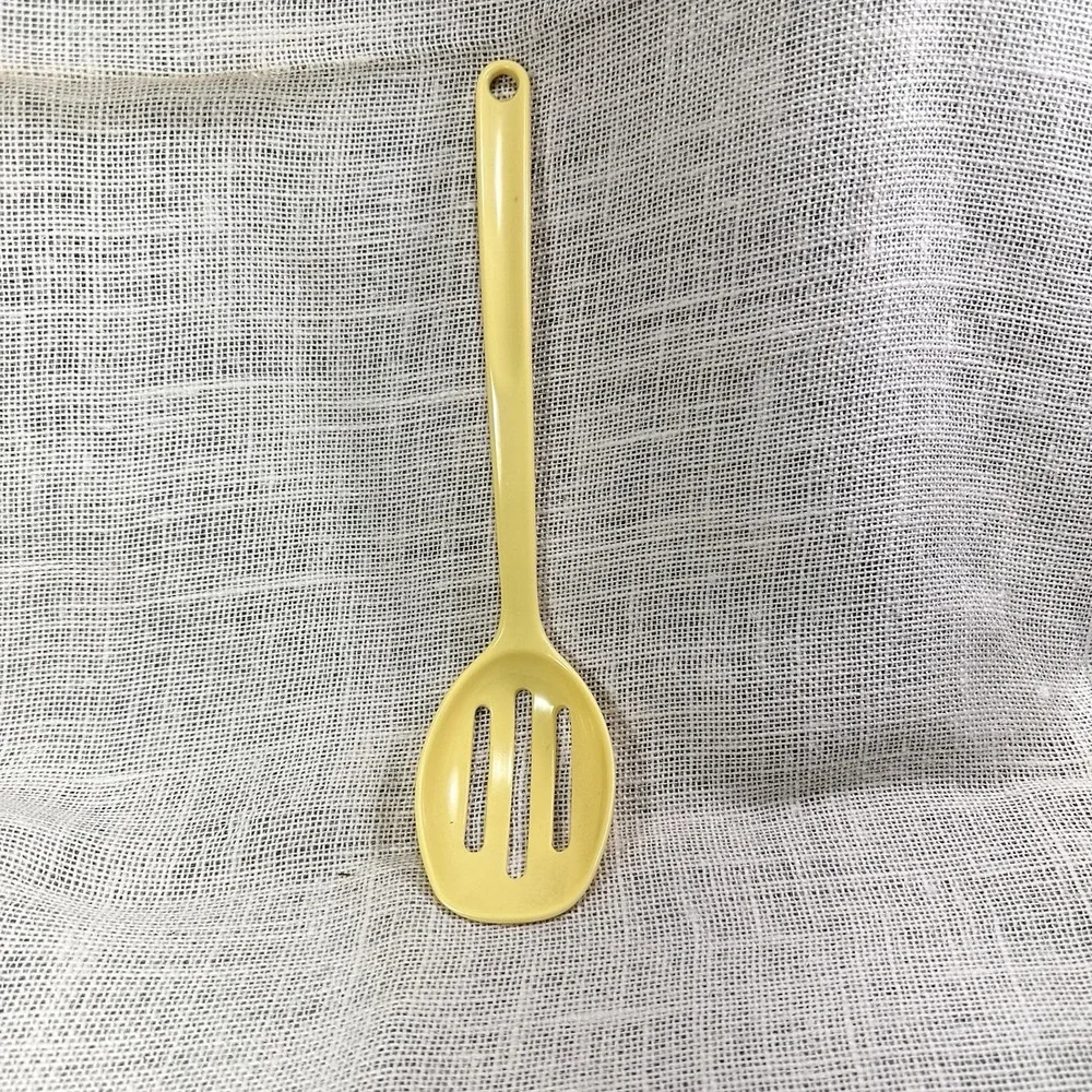 Trudeau Slotted Serving‎ Spoon Yellow Utensil 2532 Hollinger Design Melamine